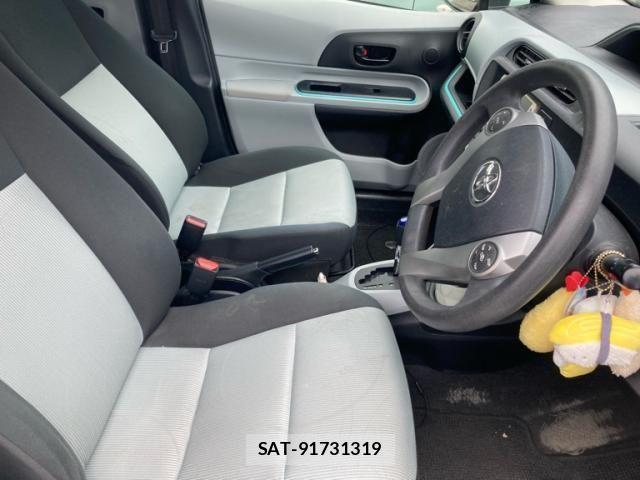 Toyota AQUA 2012-03 7508109-8