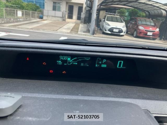 Toyota AQUA 2013-06 7508113-11