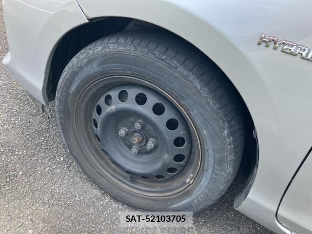 Toyota AQUA 2013-06 7508113-7