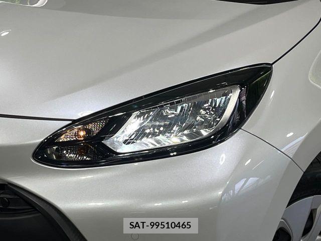Toyota AQUA 2022-03 7499480-11