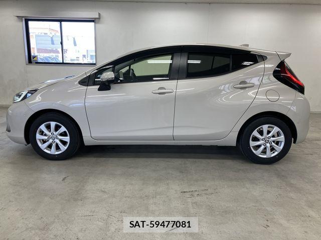 Toyota AQUA 2022-02 7508085-23