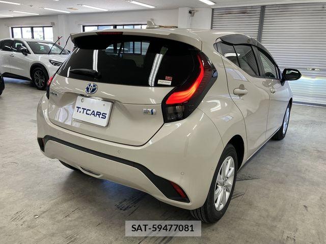 Toyota AQUA 2022-02 7508085-24