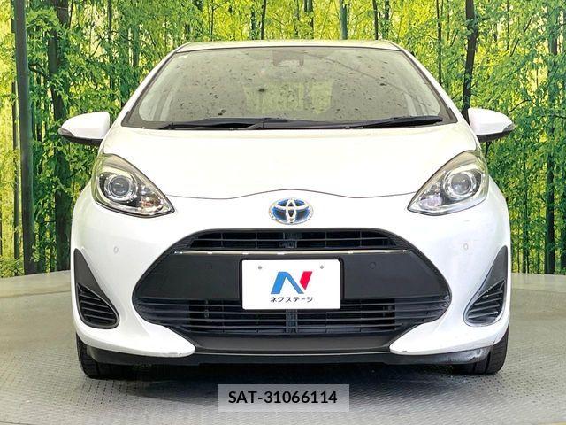 Toyota AQUA 2019-08 7499489-13
