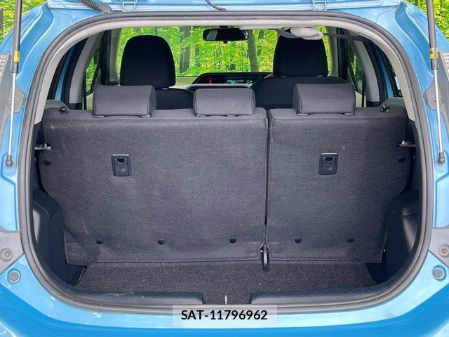 Toyota AQUA 2012-06 7499506-9
