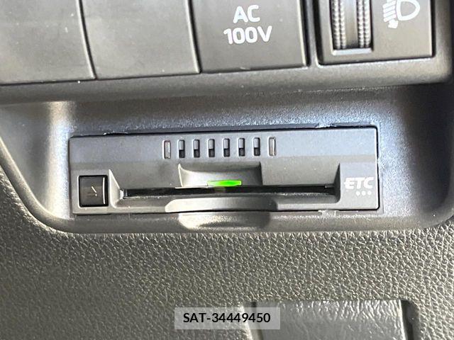 Toyota AQUA 2023-05 7499473-6