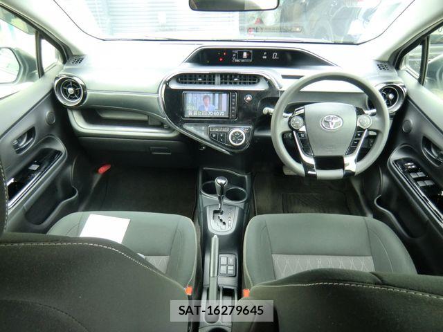 Toyota AQUA 2020-01 7508081-12