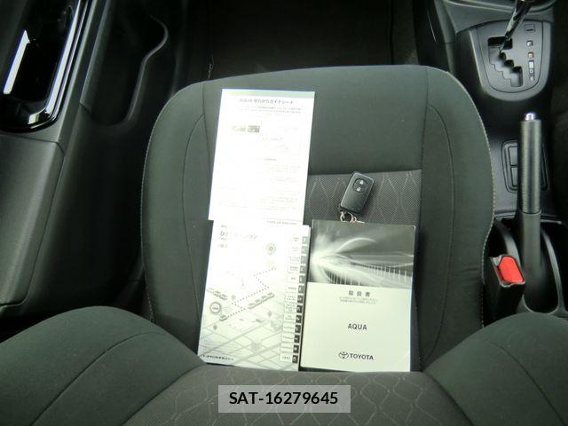 Toyota AQUA 2020-01 7508081-13