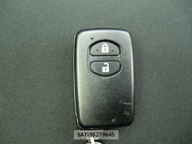 Toyota AQUA 2020-01 7508081-17