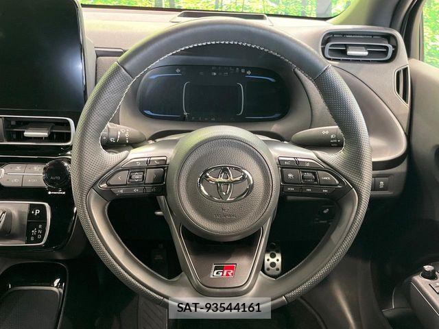 Toyota AQUA 2025-03 7499471-10
