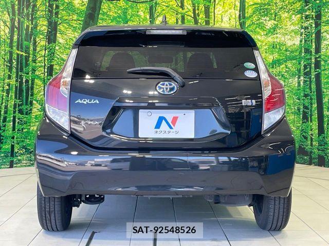 Toyota AQUA 2014-12 7499518-13