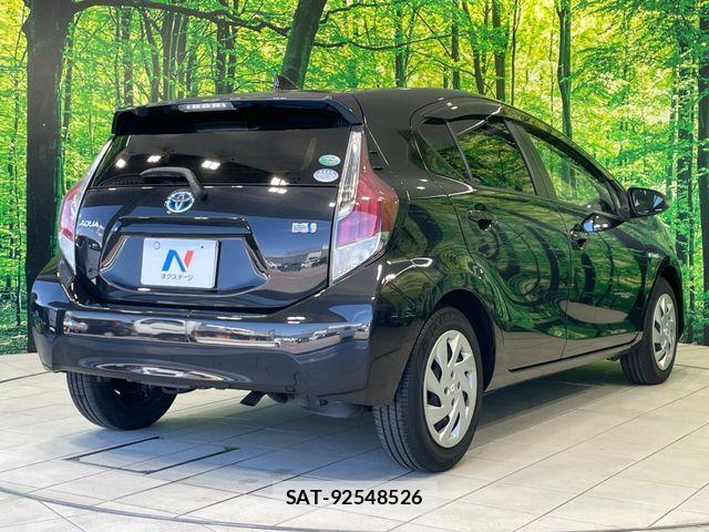Toyota AQUA 2014-12 7499518-15