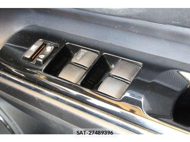 Toyota AQUA 2013-06 7508108-13