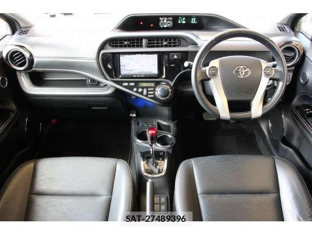 Toyota AQUA 2013-06 7508108-1
