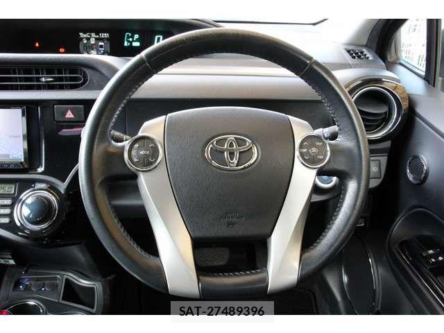 Toyota AQUA 2013-06 7508108-2
