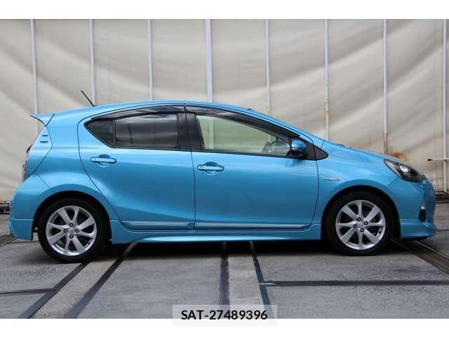 Toyota AQUA 2013-06 7508108-29