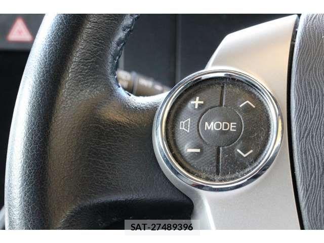 Toyota AQUA 2013-06 7508108-3