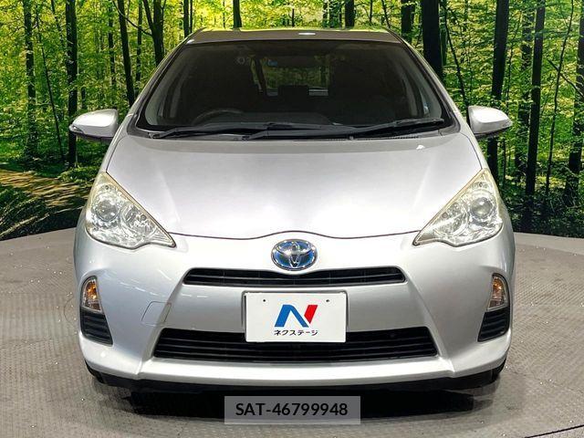 Toyota AQUA 2012-01 7499515-13