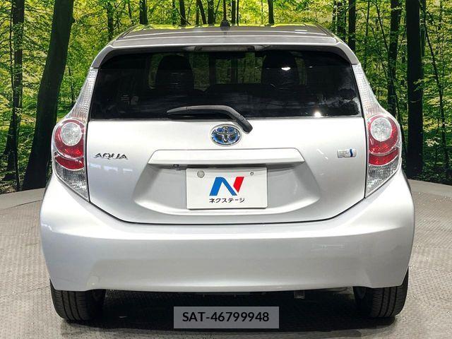 Toyota AQUA 2012-01 7499515-14