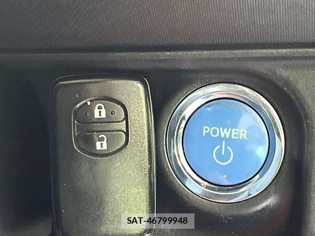 Toyota AQUA 2012-01 7499515-7