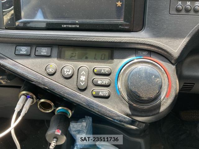 Toyota AQUA 2013-08 7508114-21