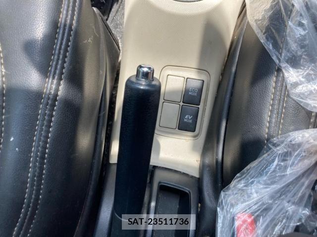 Toyota AQUA 2013-08 7508114-23