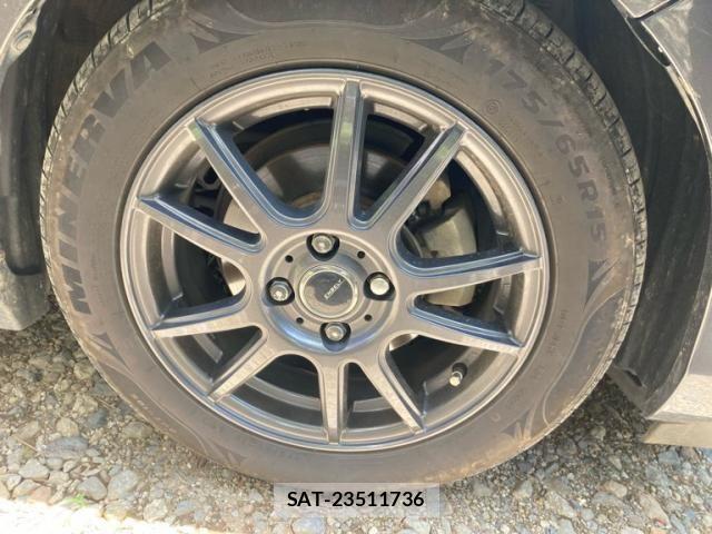 Toyota AQUA 2013-08 7508114-5