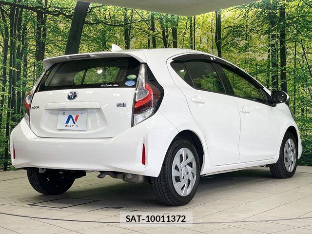 Toyota AQUA 2020-10 7499496-17