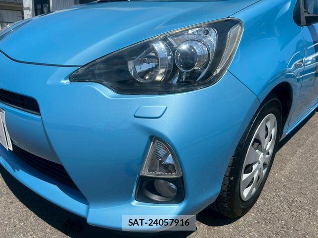 Toyota AQUA 2012-07 7499510-9