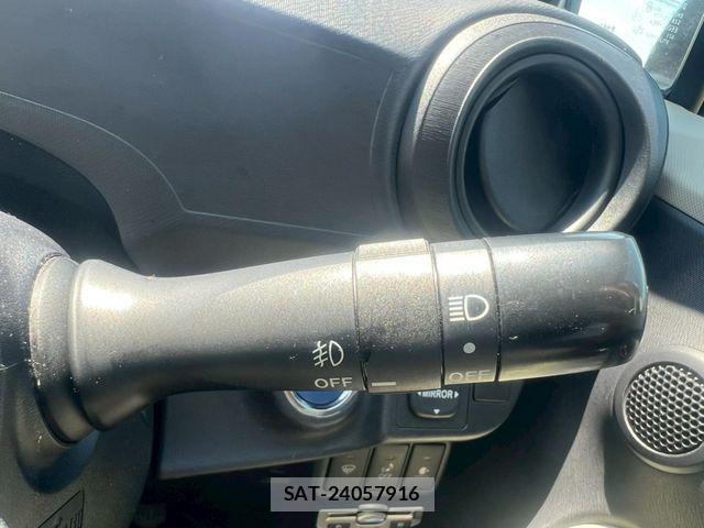 Toyota AQUA 2012-07 7499510-25