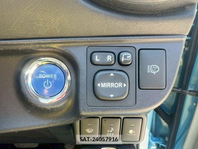 Toyota AQUA 2012-07 7499510-26