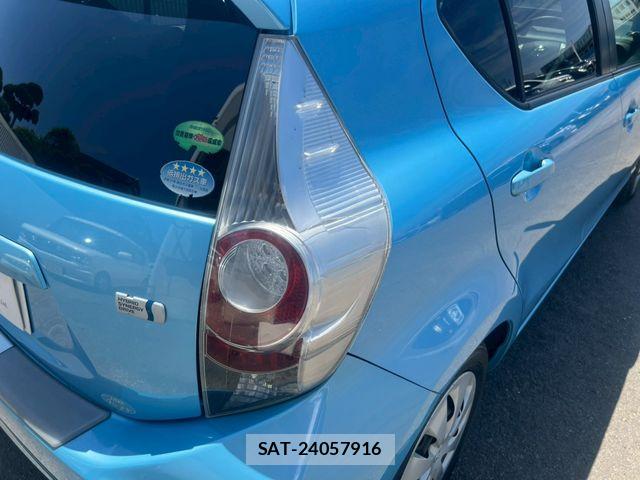 Toyota AQUA 2012-07 7499510-7