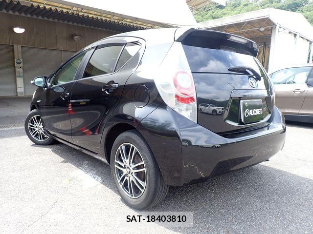 Toyota AQUA 2012-03 7508107-2