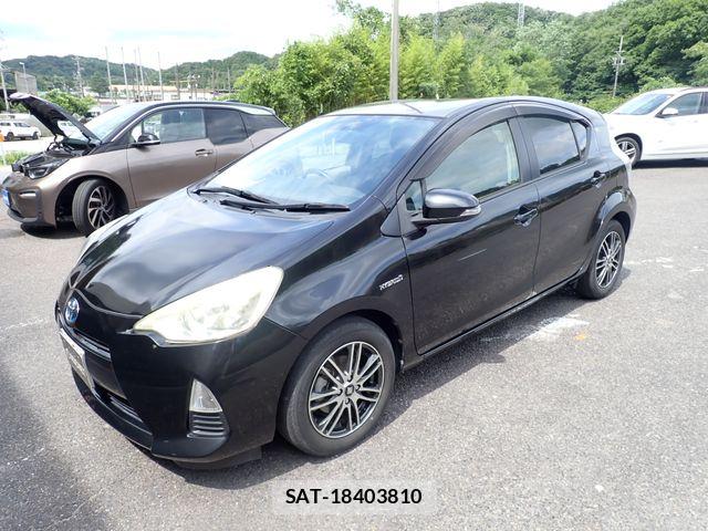 Toyota AQUA 2012-03 7508107-5