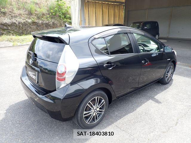Toyota AQUA 2012-03 7508107-6