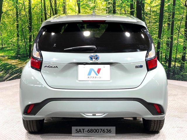 Toyota AQUA 2023-05 7499483-14