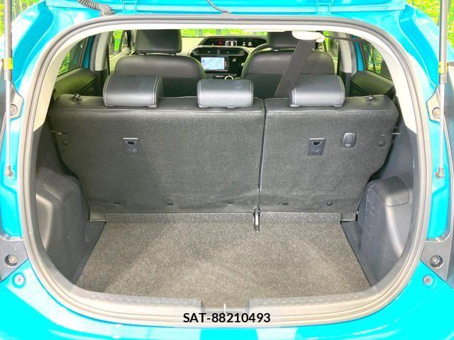 Toyota AQUA 2017-08 7499492-9