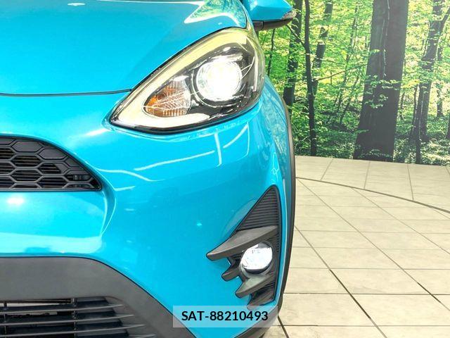 Toyota AQUA 2017-08 7499492-11