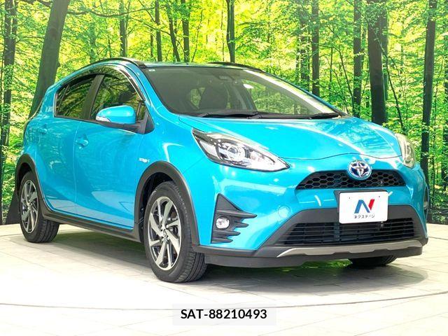 Toyota AQUA 2017-08 7499492-15
