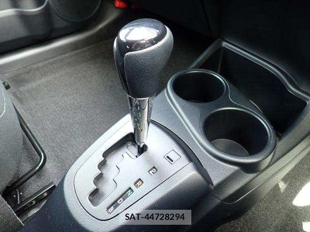 Toyota AQUA 2021-04 7508094-11