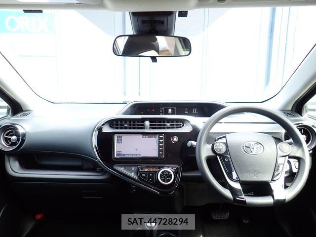 Toyota AQUA 2021-04 7508094-1