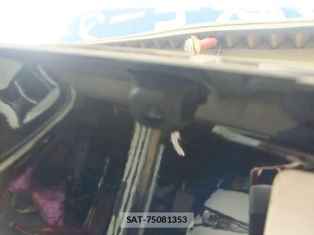 Toyota AQUA 2019-03 7499490-9