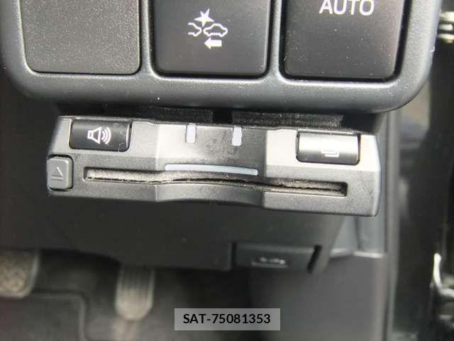 Toyota AQUA 2019-03 7499490-11