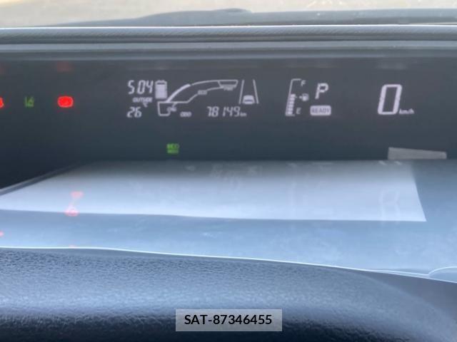 Toyota AQUA 2016-04 7499498-14