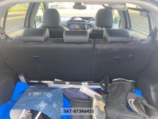 Toyota AQUA 2016-04 7499498-15