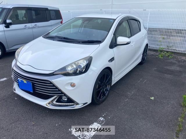 Toyota AQUA 2016-04 7499498-1