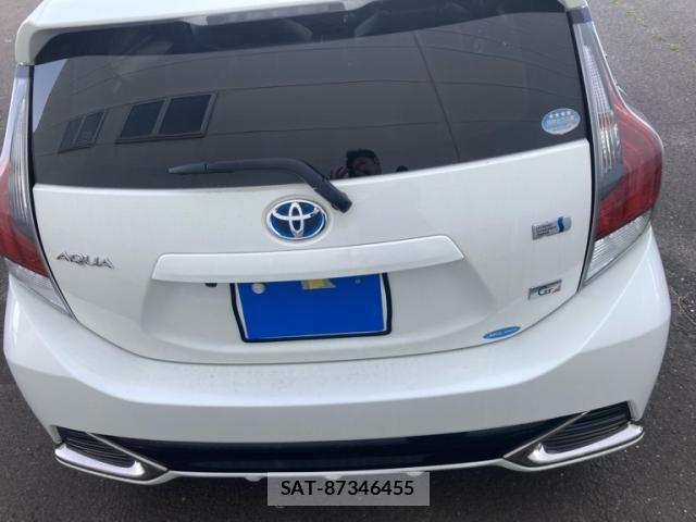 Toyota AQUA 2016-04 7499498-3