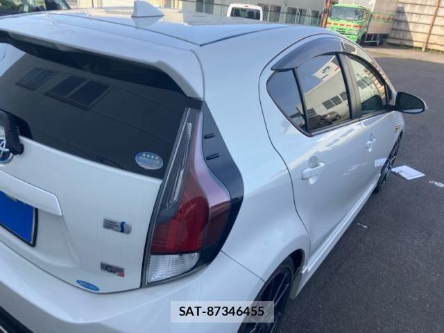 Toyota AQUA 2016-04 7499498-4