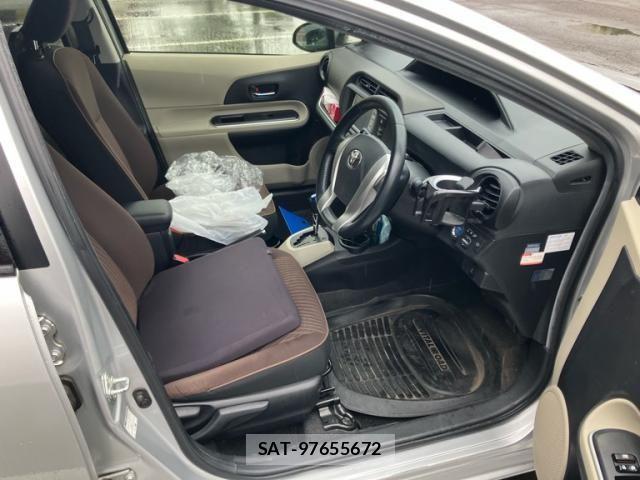 Toyota AQUA 2013-07 7499526-9