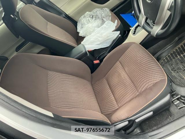 Toyota AQUA 2013-07 7499526-10