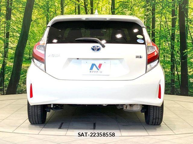Toyota AQUA 2017-07 7499491-14